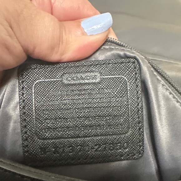 Coach Madison Black Leather Handbag with gold trim - Picture 9 of 16